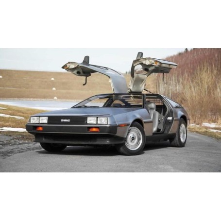 DeLorean DMC-12